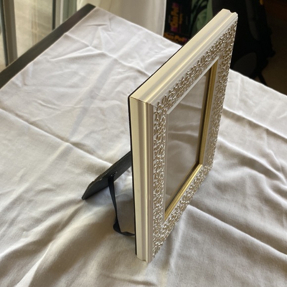 Gold and Cream picture frame - Picture 4 of 4
